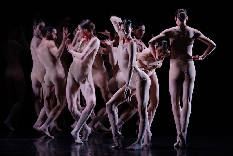 „Elements”: choreografia „Ogień” Sharon Eyal © Jeanette Bak/ materiały prasowe Teatru Wielkiego w Łodzi