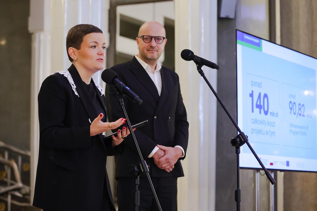 Marta Cienkowska i Boris Kudlička podczas konferencji prasowej „Opera Nowych Możliwości” © Danuta Matloch/MKiDN