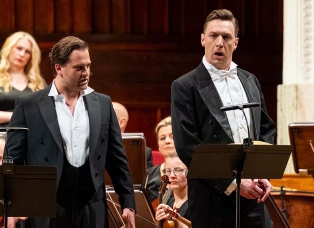 Andrzej Filończyk (Don Giovanni) i Krzysztof Bączyk (Leporello) © archiwum Warszawskiej Opery Kameralnej