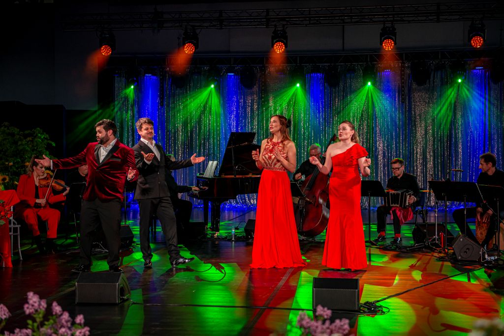 Nazarii Kachala, Jan Żądło, Agnieszka Adamczak i Marta Mika © Miasto Biała Podlaska