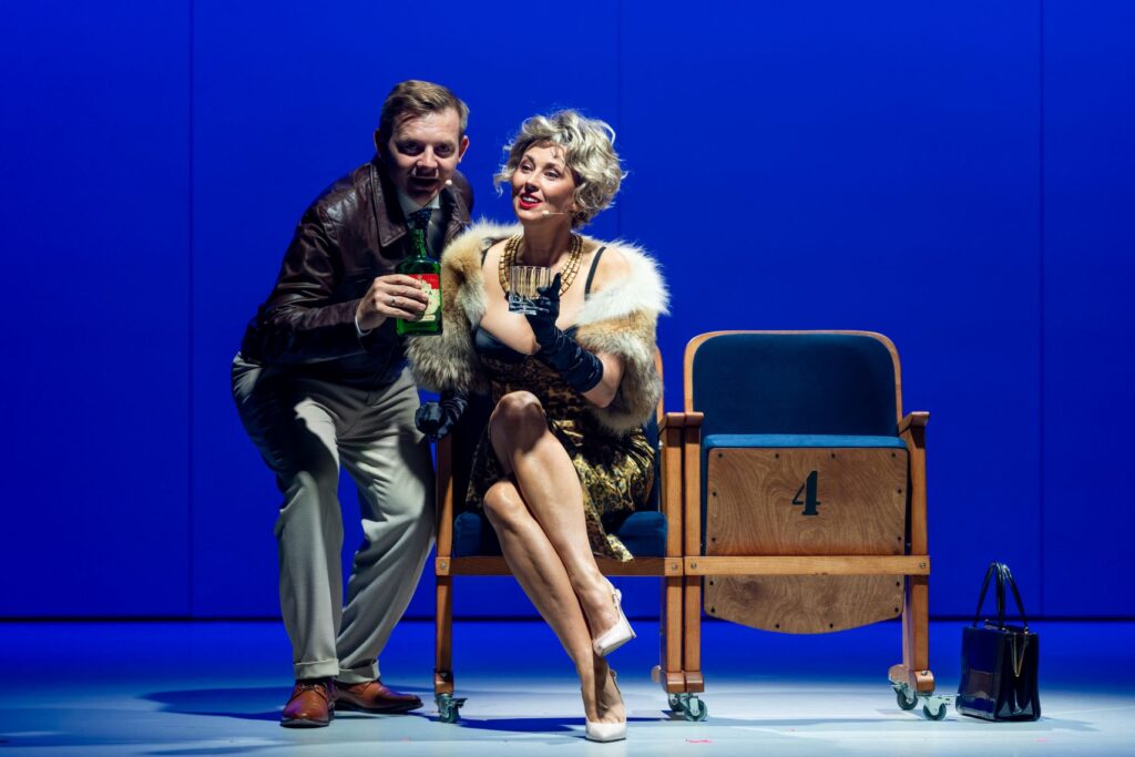 Rafał Zawierucha (Bankier Rinaldi) i Martyna Kliszewska (Loretta Felli) © Grzegorz Bargieł