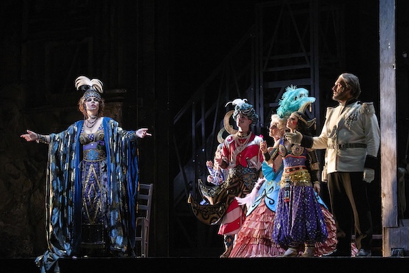 Aleksandra Kurzak (Adriana Lecouvreur), Pietro Spagnoli (Michonnet), Anna Grotto (Panna Jouvenot), Monica Bacelli (Panna Dangeville), Paweł Horodyski (Quinault) © Luciano Romano/ Teatro San Carlo w Neapolu