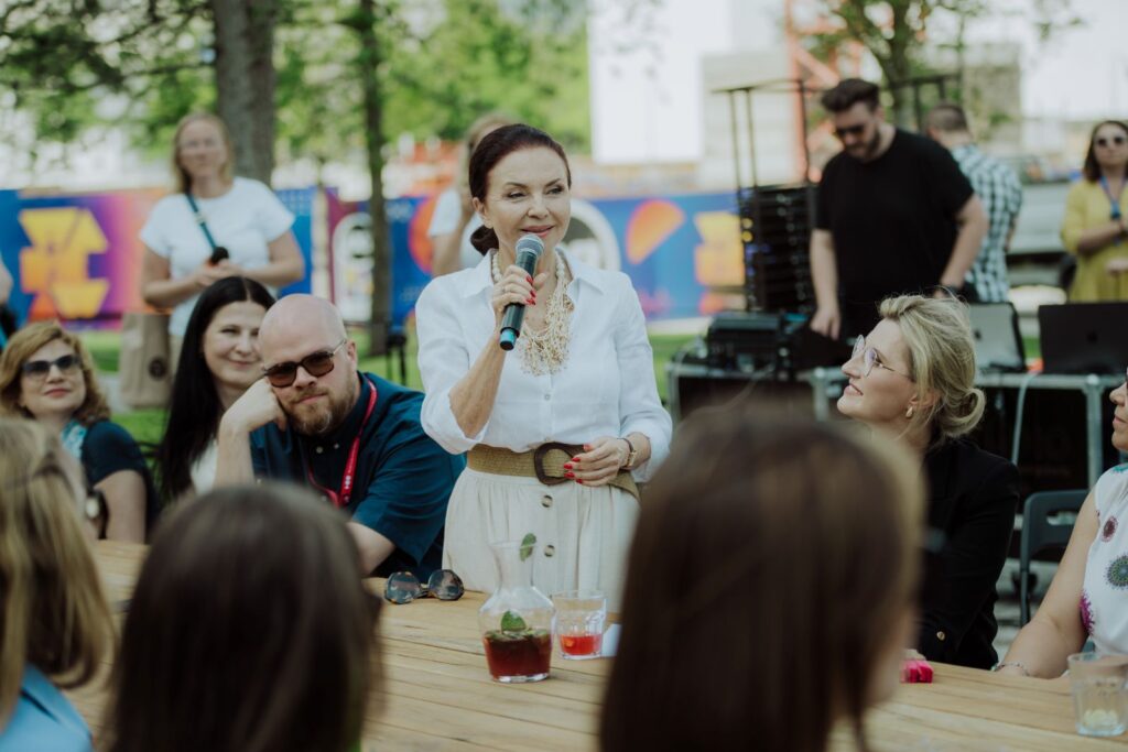 Grażyna Brodzińska podczas konferencji Centralnego Placu Muzyki © Sisi Cecylia