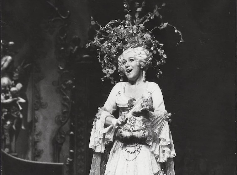 Zdzisława Donat w roli Panny Ewy w Warszawie (1982) © Leon Myszkowski/ archiwum TW-ON