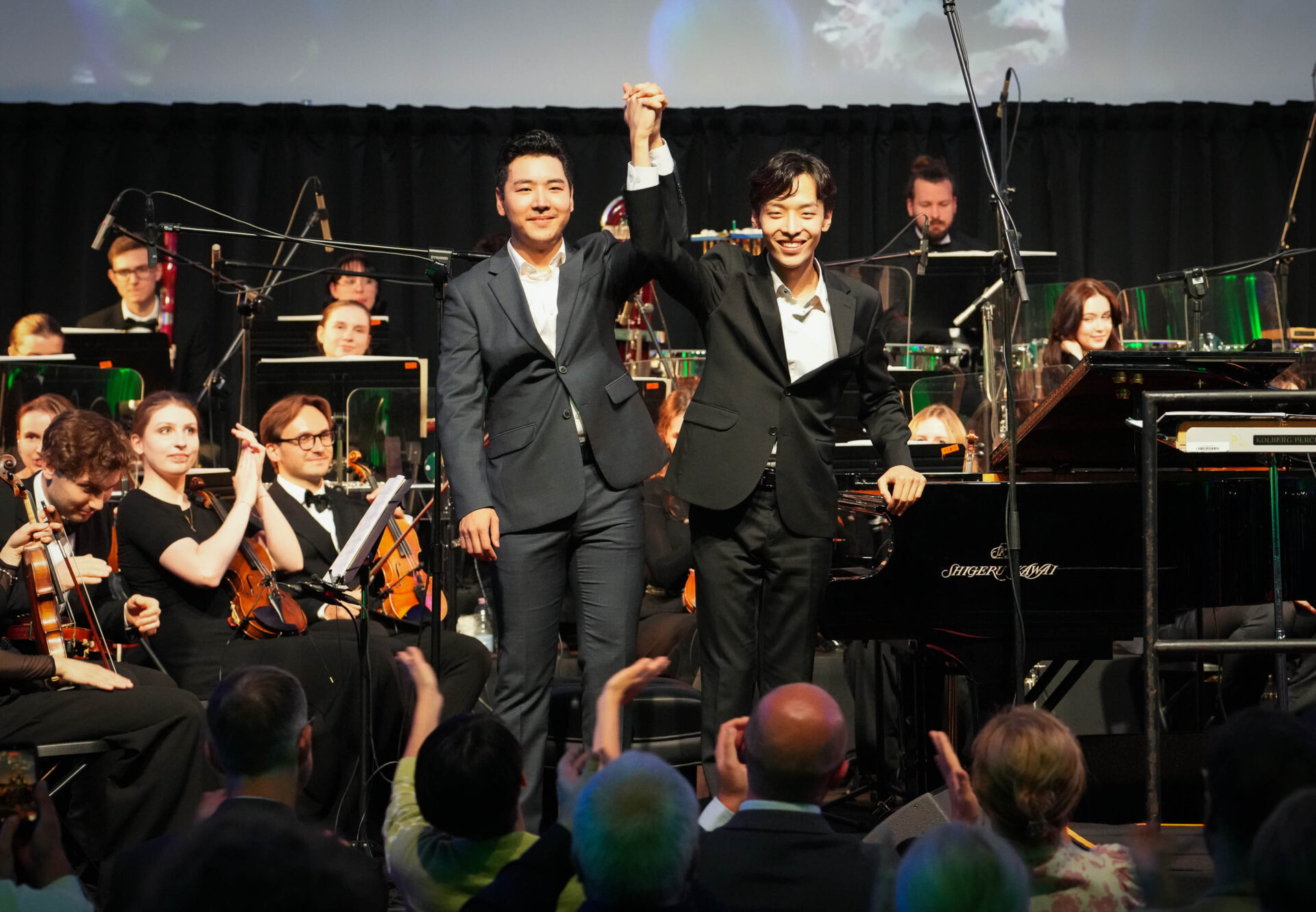 Hyuk i Hyo Lee po koncercie © Maciej Mulawa