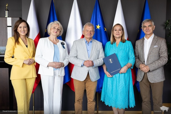 od lewej: Agata Michałowska, Wiesława Burnos, Jacek Piorunek, Małgorzata Bil-Jaruzelska, Bogdan Dyjuk © Paweł Krukowski/ Województwo Podlaskie