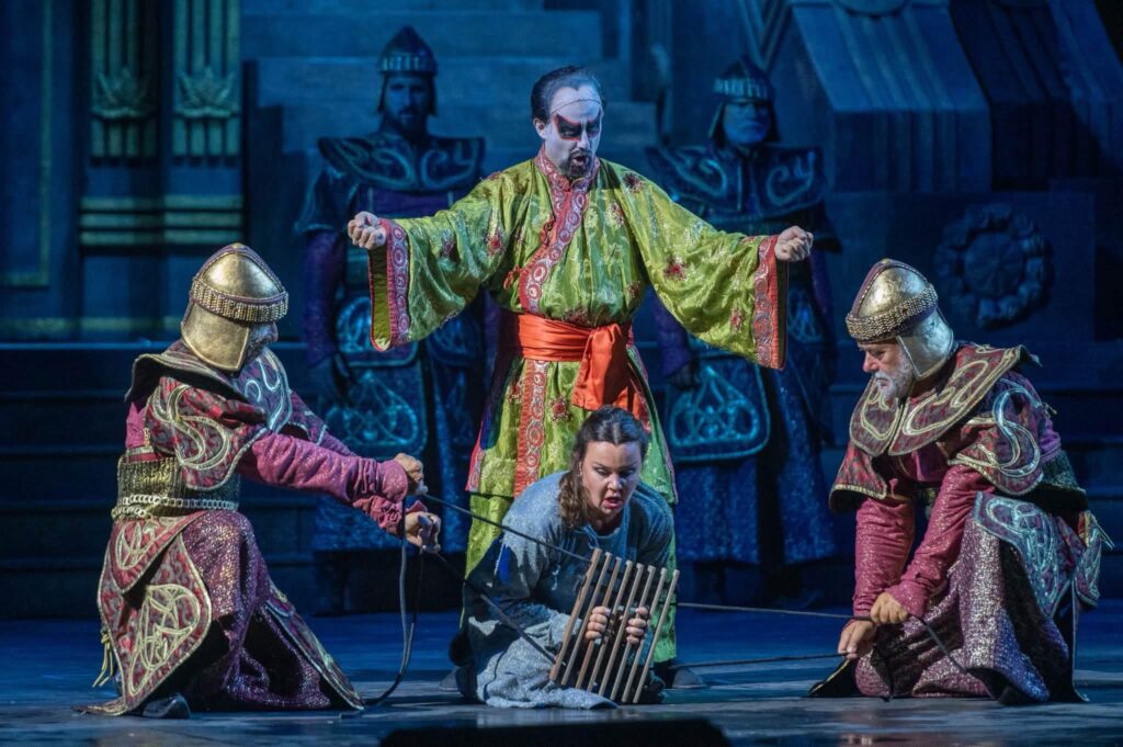 Aleksandra Kurzak (Liu), Simone Del Savio (Ping), Enrico Casari (Pang), Tiziano Barontini (Pong) © Giorgio Andreuccetti/ Festival Puccini Torre del Lago