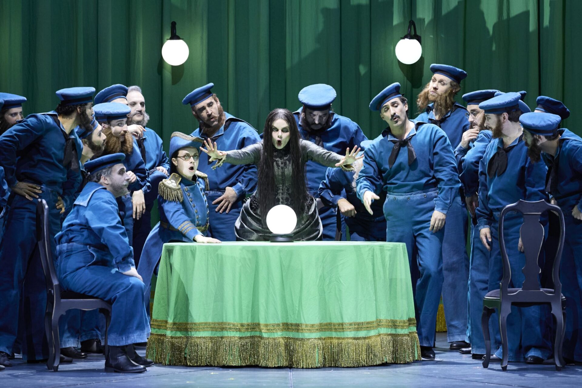 Agnieszka Rehlis jako Ulryka w Operze w Zurychu © Herwig Prammer
