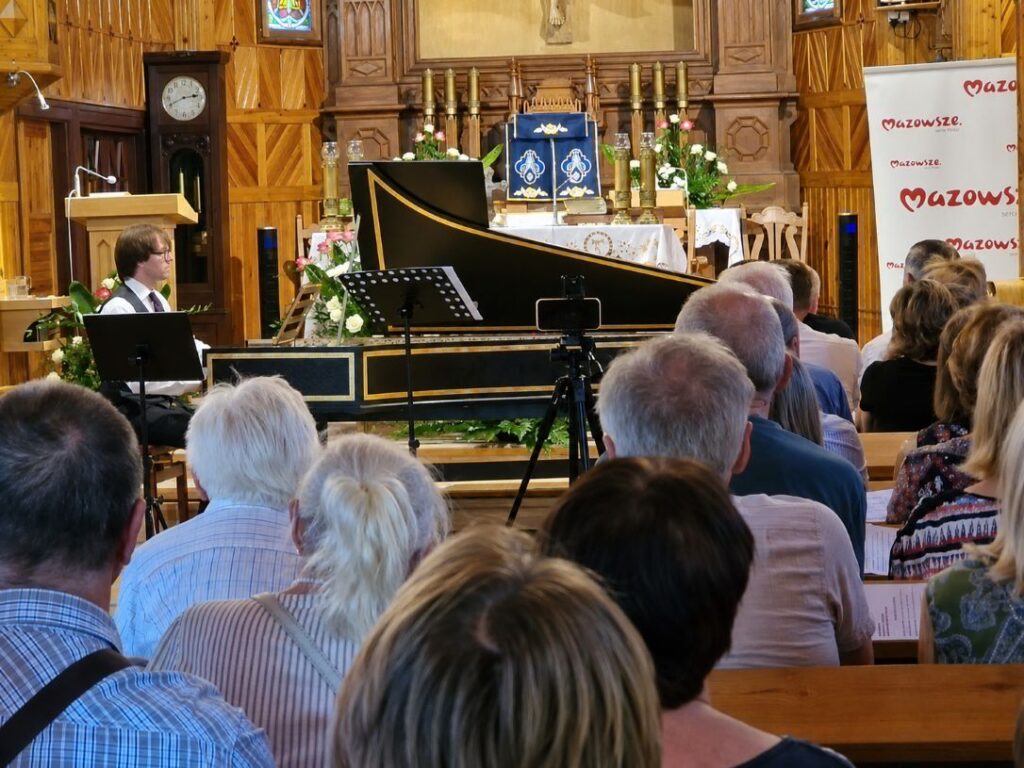 Jerzy Wardęski odczas „Anieskich Harmonii” w Serpelicach © GOK Sarnaki